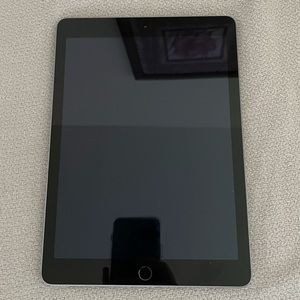 Apple iPad - 5th generation 32GB